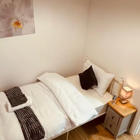 Guest house Ever United