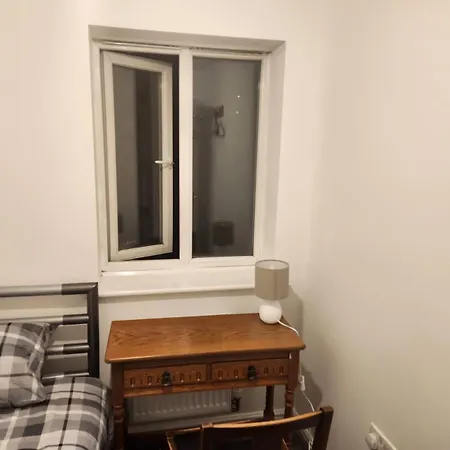 Homestay Westbury Garden Manchester