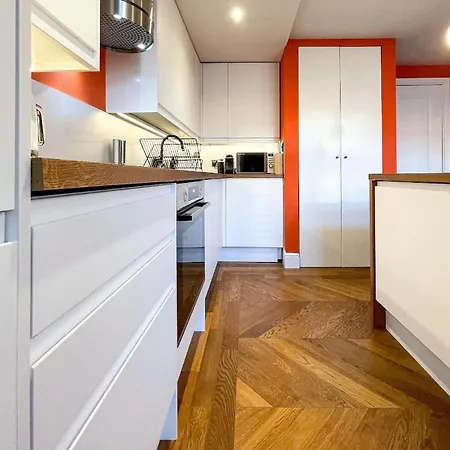 Hébergement de vacances Experience The Delight Of This Beautiful 4 Bedrooms 8 *