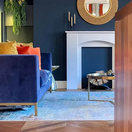 Experience The Delight Of This Beautiful 4 Bedrooms 8 Prázdninový dům Manchester