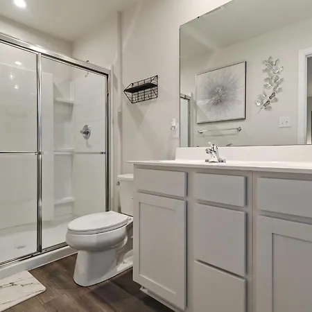 Experience The Delight Of This Beautiful 4 Bedrooms 8 Prázdninový dům *