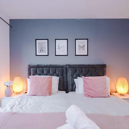 3br-sleeps6-garden-bbq-freeparking-pets マンチェスター