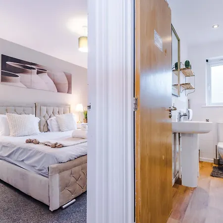 3br-sleeps6-garden-bbq-freeparking-pets Prázdninový dům