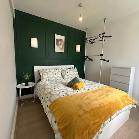 Beautiful Awaits Your Short Term Apartment