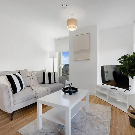 New! 2bedroom In Media Manchester