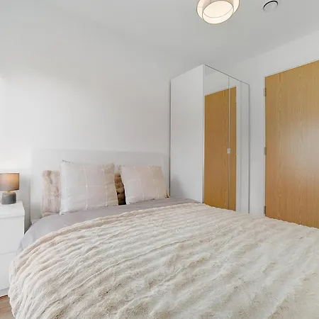Apartment Luxury 2br In Media Manchester