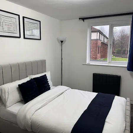 Cosy 2 Double Bedroom In Ancoats 7 Minutes From Coop Live, Etihad Stadium & Centre- Free Parking Available *