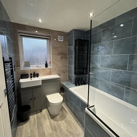 Cosy 2 Double Bedroom In Ancoats 7 Minutes From Coop Live, Etihad Stadium & Centre- Free Parking Available