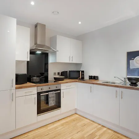 New! 1br In Media Free Wifi Apartment