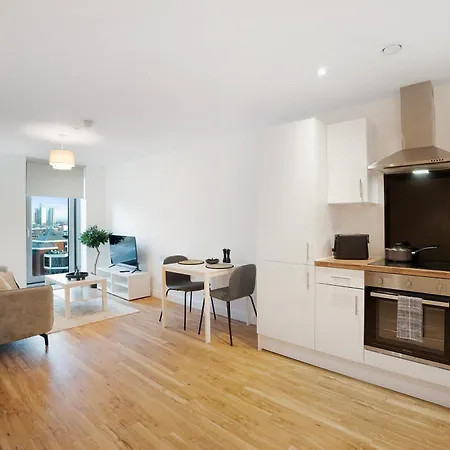 New! 1br In Media Free Wifi *
