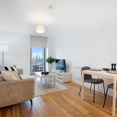 New! 1br In Media Free Wifi * Manchester