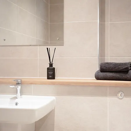 New! 1br In Media Free Wifi *
