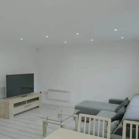 Apartment Lovely Modern 2 Bed Flat With Parking, Close To Centre Manchester