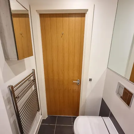 דירה Canal Side Flat By Superhost *