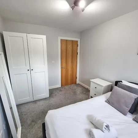 2 Bed Castlefield Flat Canalside *