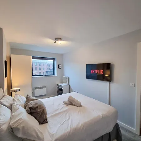 2 Bed Castlefield Flat Canalside Apartment *