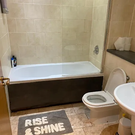 Spacious2bed Mcr Lejlighed *