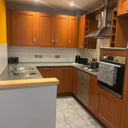 Apartamento Mcr, Large 2 Bedroom Apartment, Parking! *
