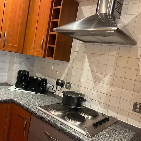 Mcr, Large 2 Bedroom Apartment, Parking! Apartamento *