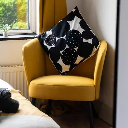 2 Bedroom By Brookland Serviced Short Lets With Free Wifi *