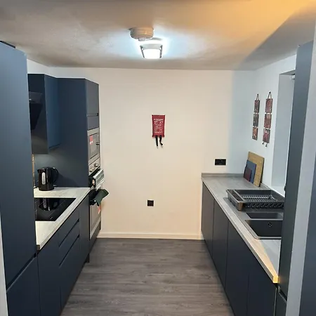 Cosy 2 Double Bedroom In Ancoats 7 Minutes From Coop Live, Etihad Stadium & Centre- Free Parking Available Manchester