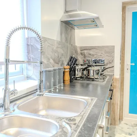 Апартаменты Latestapartments Near Coop Live And Etihad Stadium *