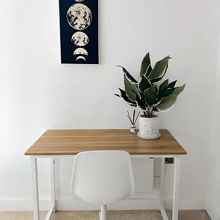 The Panda - Modern 2 Bedroom In Centre 아파트 *