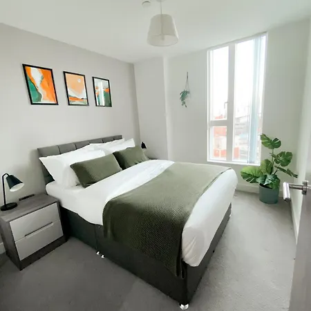 The Panda - Modern 2 Bedroom In Centre 아파트 *