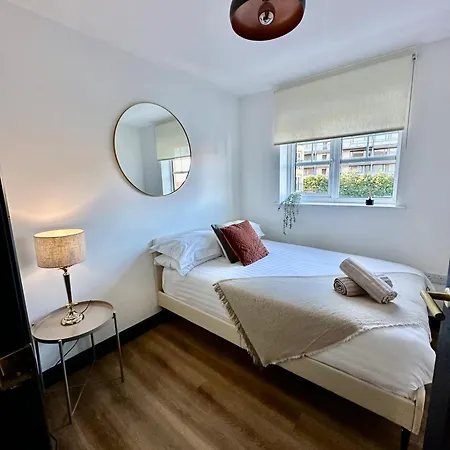 Luxurious Two-bed Stay: Mcr Lägenhet *