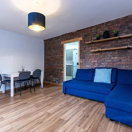 Holiday home Salford House, *