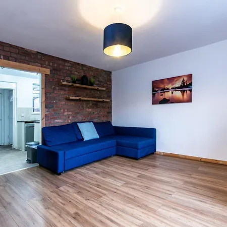 Salford House, * Manchester