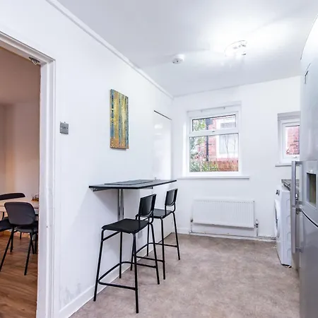 Salford House, Holiday home
