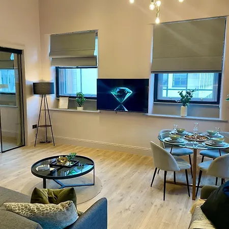 Emerald Escape 3 Bed 3 Bath 公寓 曼彻斯特