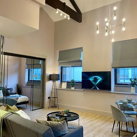 Apartment Emerald Escape 3 Bed 3 Bath