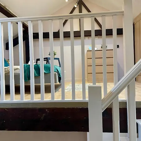 Emerald Escape 3 Bed 3 Bath *