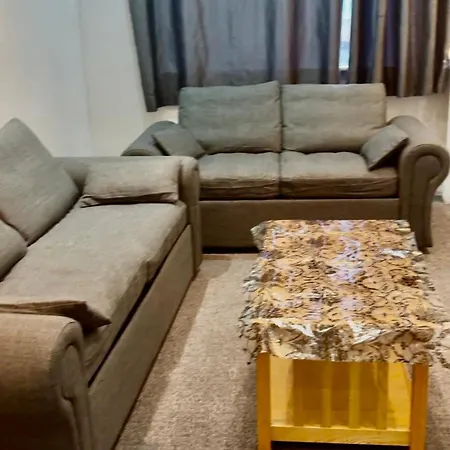 4 Bed House Free Street Parking Hébergement de vacances