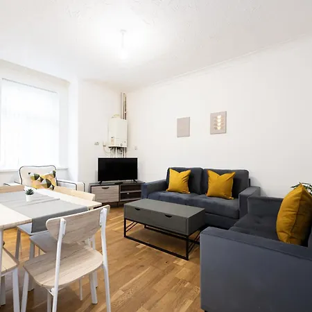 Northside - Sleeps Up To 8, Mins From Heaton Park, Centre, Ao Arena, The Hospital *