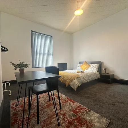 Apartment Large Spacious En-suite Plab Recommended Manchester