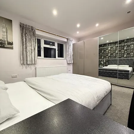 The Crib Homestay Manchester