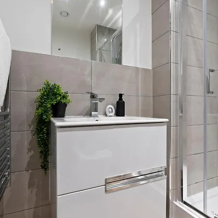 Modern Flat In By 53 Degrees Property, Ideal For Couples, 2 Bedrooms! Apartamento Mánchester