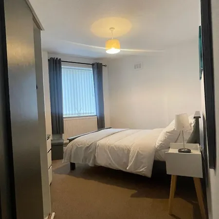Cosy 2 Bed Apt, Nr Salford Quays Apartment *