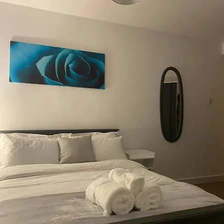 Cosy 2 Bed Apt, Nr Salford Quays Apartment *