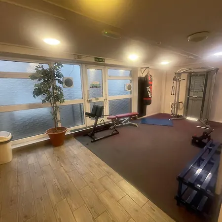 Cosy 2 Bed Apt, Nr Salford Quays Apartment *