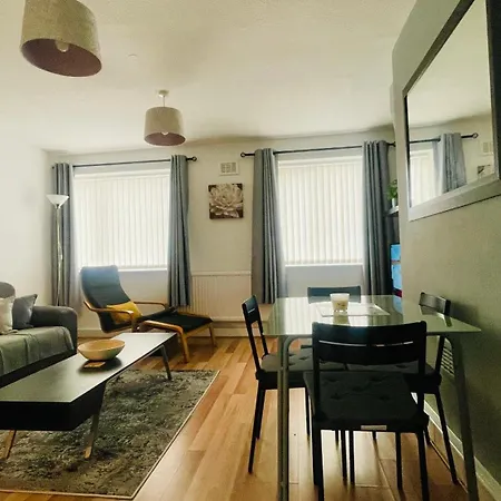Apartment Cosy 2 Bed Apt, Nr Salford Quays
