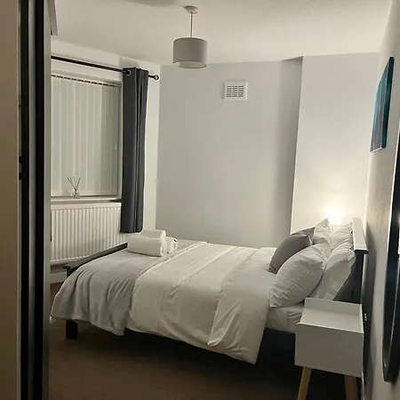 Cosy 2 Bed Apt, Nr Salford Quays *