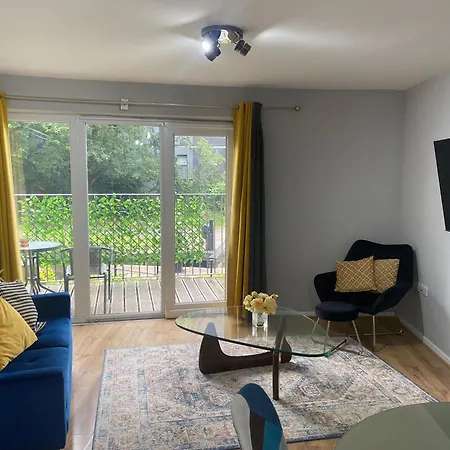Mcr-2bed2bathaptparkinglux Canal Apartment
