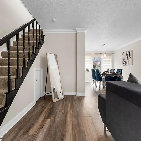 Casa de Férias Stylish 3-bed Close To Mcr Centre For 8 Guests