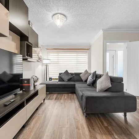 Casa de Férias Stylish 3-bed Close To Mcr Centre For 8 Guests *