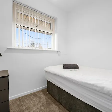 Casa de Férias Stylish 3-bed Close To Mcr Centre For 8 Guests *