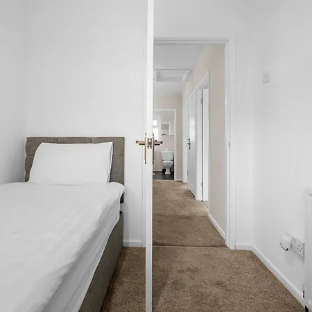 Stylish 3-bed Close To Mcr Centre For 8 Guests Vakantiehuis